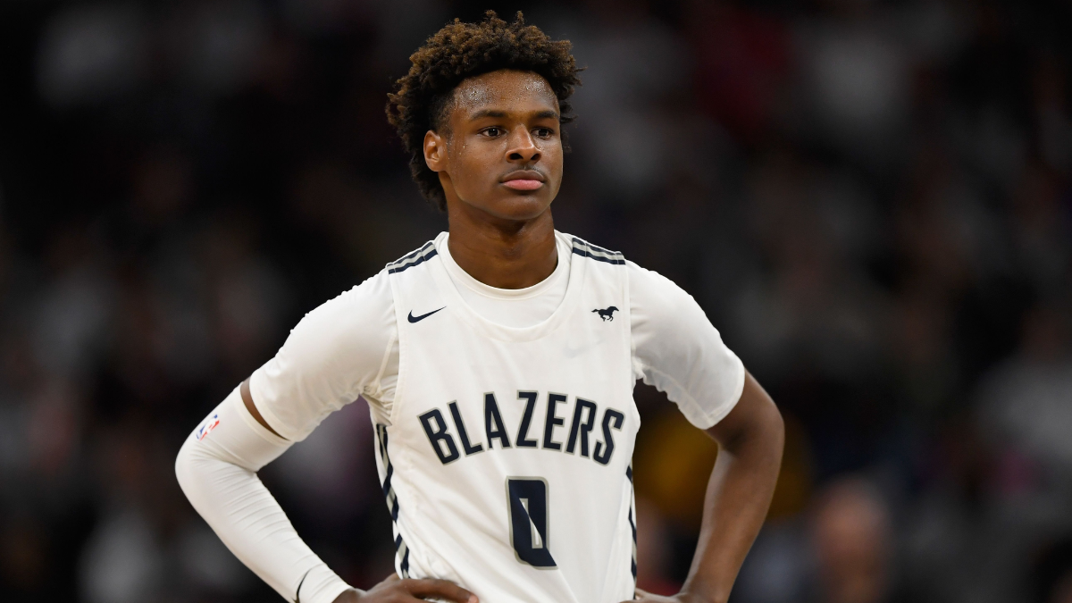 LeBron James’ Son Bronny Was Urgently Taken to the Hospital Due to Cardiac Episode