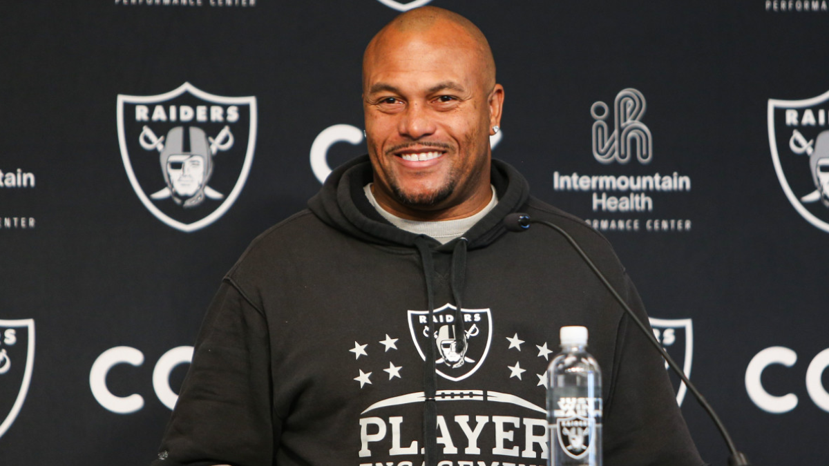 Antonio Pierce Named New Head Coach of the Las Vegas Raiders, Fans Eager for a New Era