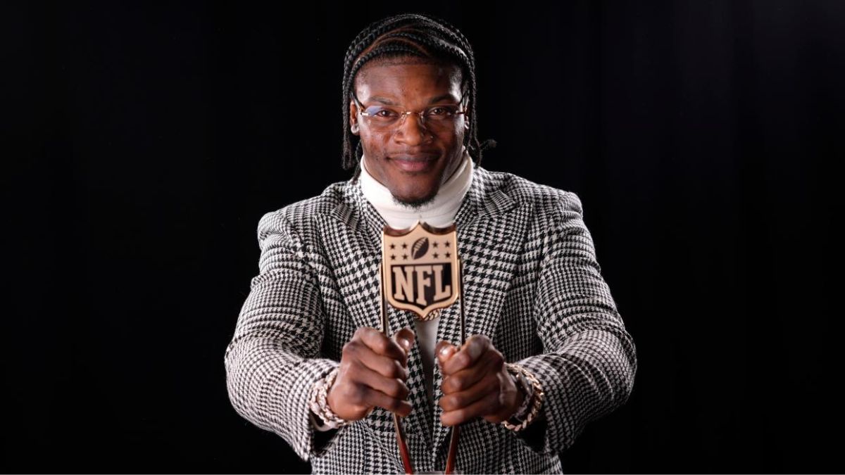 Lamar Jackson Secures Second NFL MVP Title in Stellar Career with Ravens